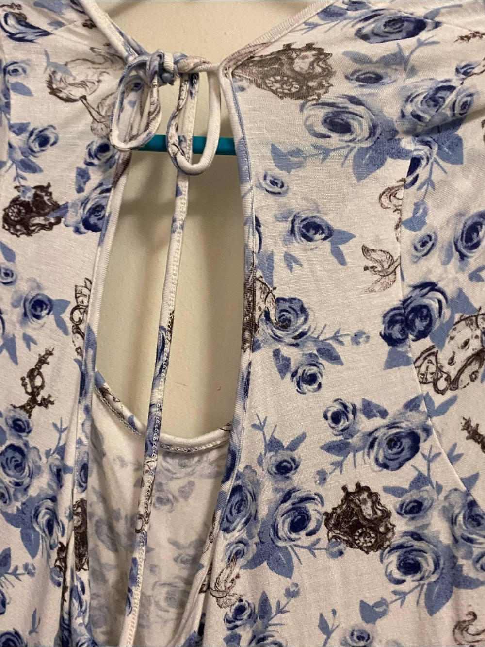 Disney Beauty And The Beast Womens Peplum Top Shirt L Mrs Potts Blue Floral - Picture 6 of 9